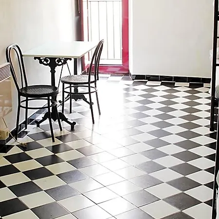 New York Hostel *